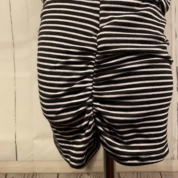 Cache NWOT Crystal Embellished Striped Top With Ruched Sides - Picture 5 of 16